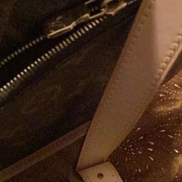 Louis Vuitton Monogram canvas Menilmontant MM - Picture 5 of 13